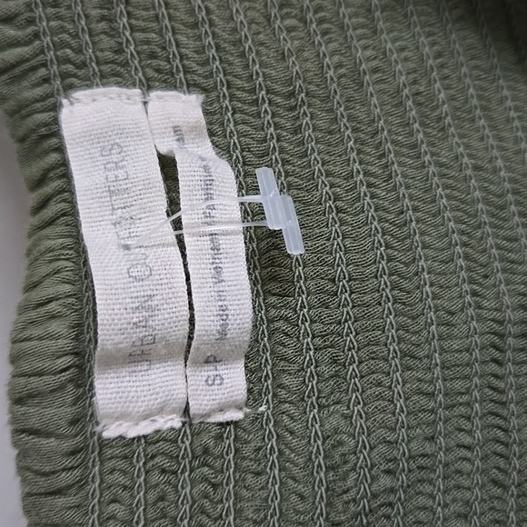 Urban Outfitters Women's Small Sage Green Cropped Smocked Blouse - Picture 3 of 9